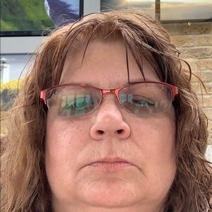 Meet your Posher, Valerie